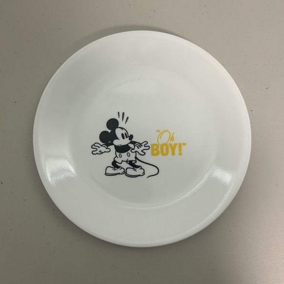 Corelle Disney Salad Plate Mickey Mouse Oh Boy Yellow - Picture 1 of 3
